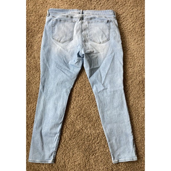 Old Navy Jeans Women's Size: 18 Low Rise Rockstar Super Skinny Light Blue Denim - Picture 9 of 14